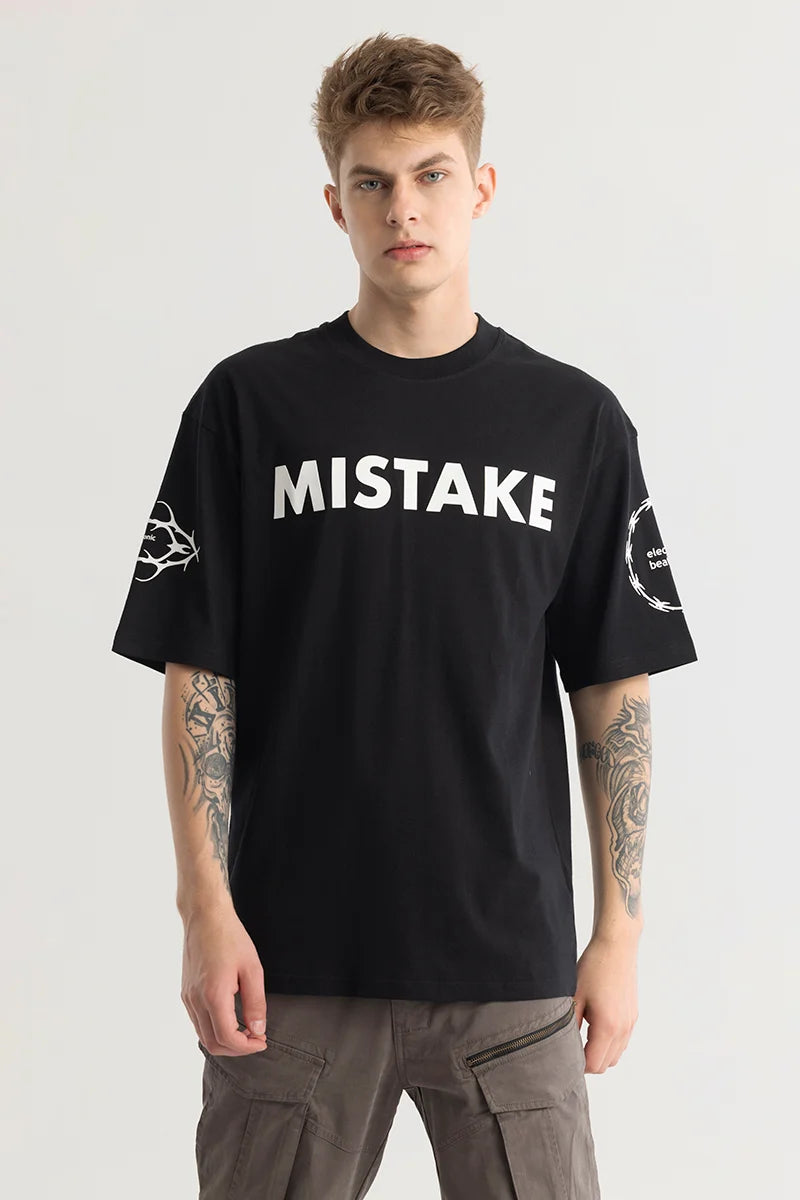 Mistake Graphic Black Oversize T-shirt