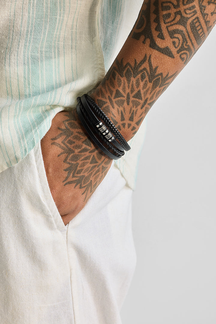 Rover Wrap Black Braclet