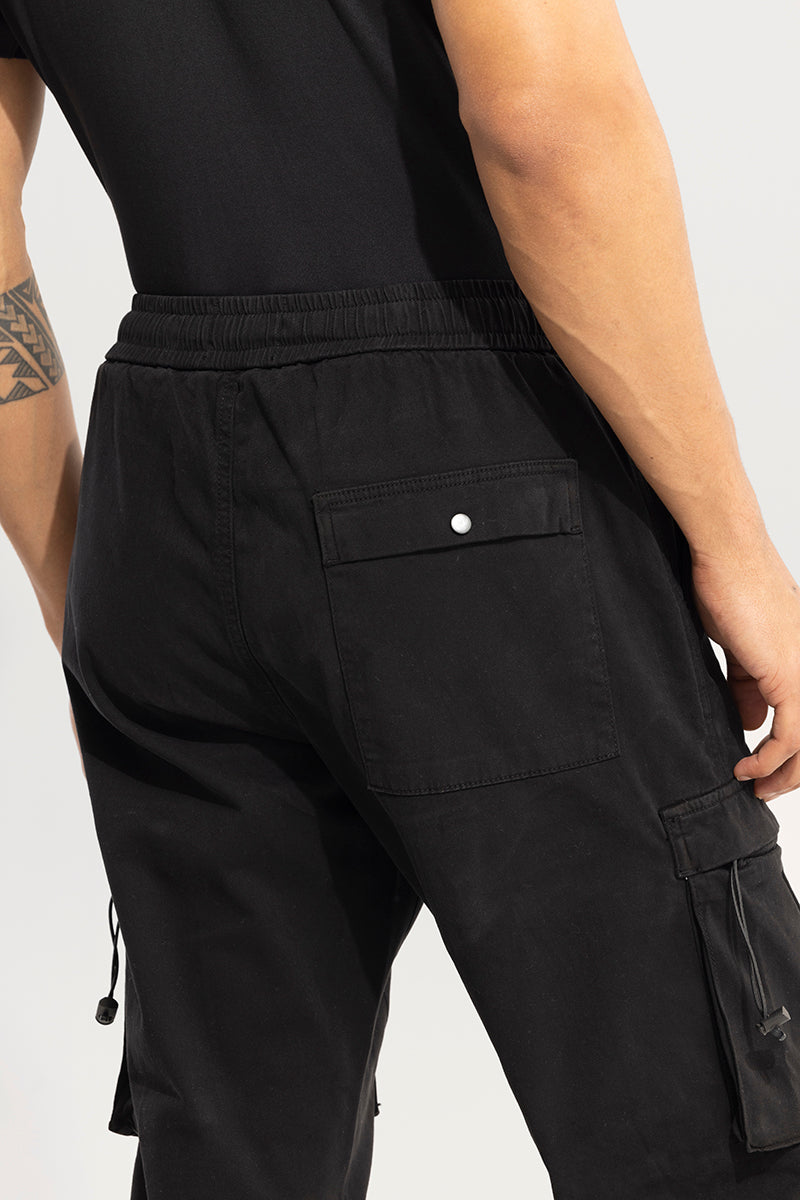 Buy Men's Hexa-Pocket Black Cargo Pant Online | SNITCH