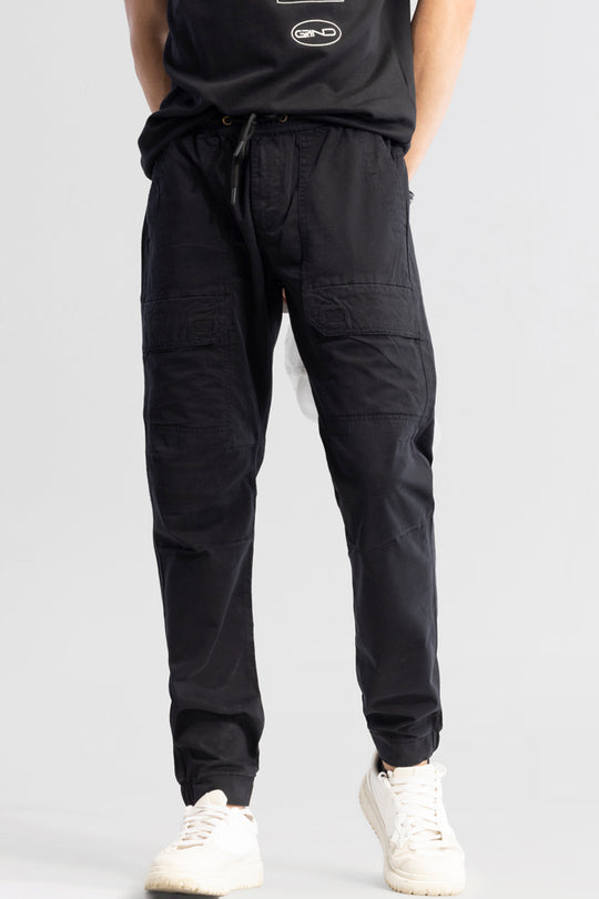 Buy Men's Trek Tech Black Cargo Pant Online | SNITCH