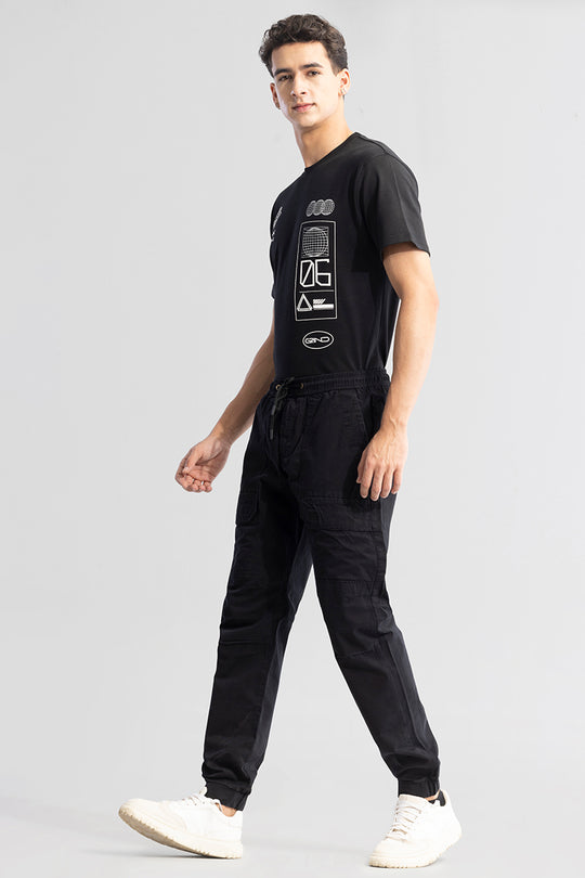 Buy Men's Trek Tech Black Cargo Pant Online | SNITCH