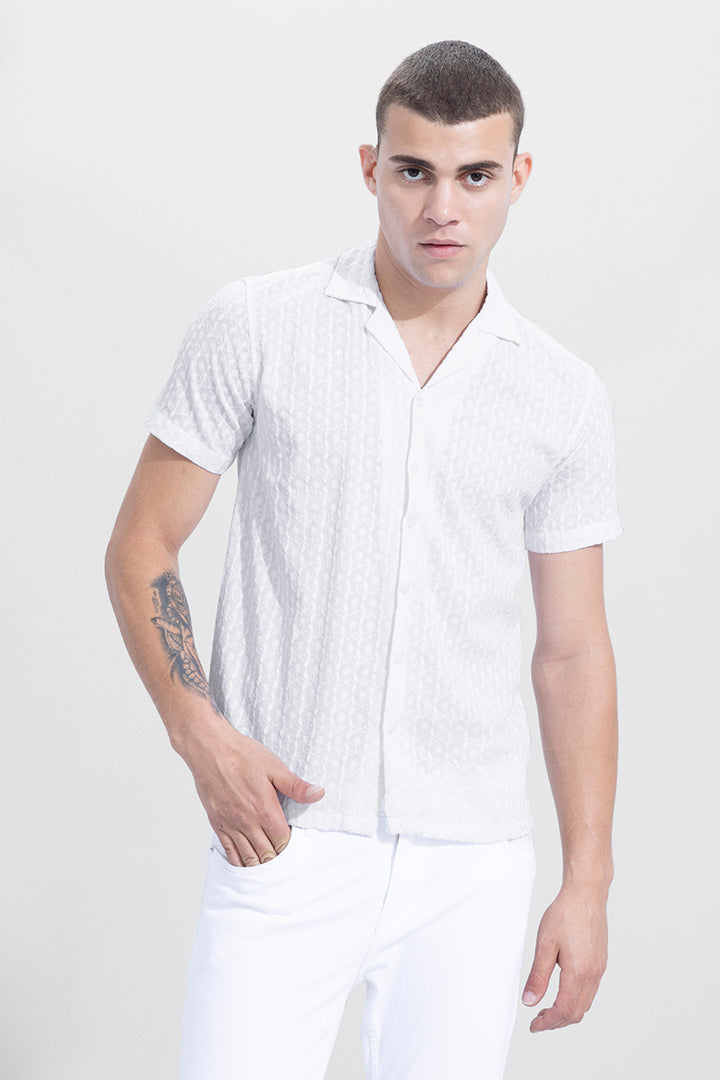 Circling Line White Embroidery Shirt