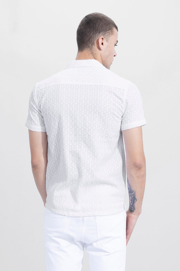 Circling Line White Embroidery Shirt