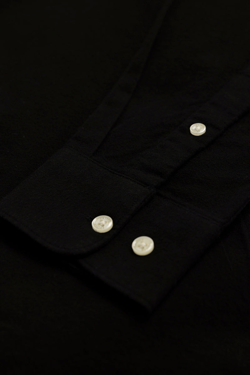 ClassicContour Plain Black Shirt