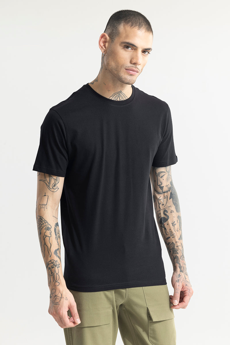 Buy Men's EasyEssentials Black T-Shirt Online | SNITCH