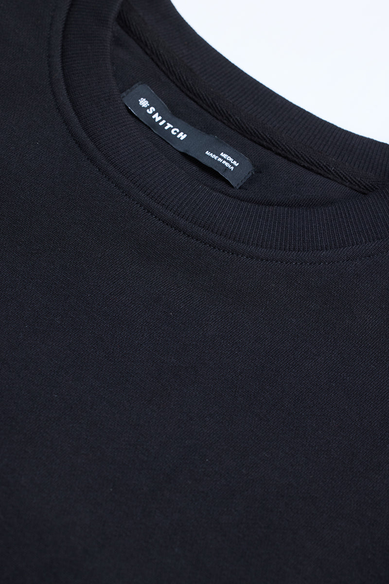 Black Solid Slim Fit Sweater